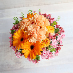 【生花】季節のフラワーアレンジメント ￥3,800【贈られる方のイメージで制作】 5枚目の画像