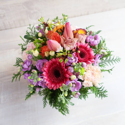 【生花】季節のフラワーアレンジメント ￥3,800【贈られる方のイメージで制作】 8枚目の画像