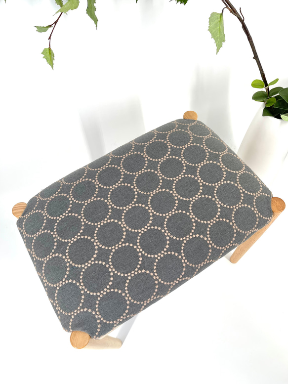 新作ミナペルホネン スツール タンバリン 北欧 minaperhonen　グレー　 4枚目の画像