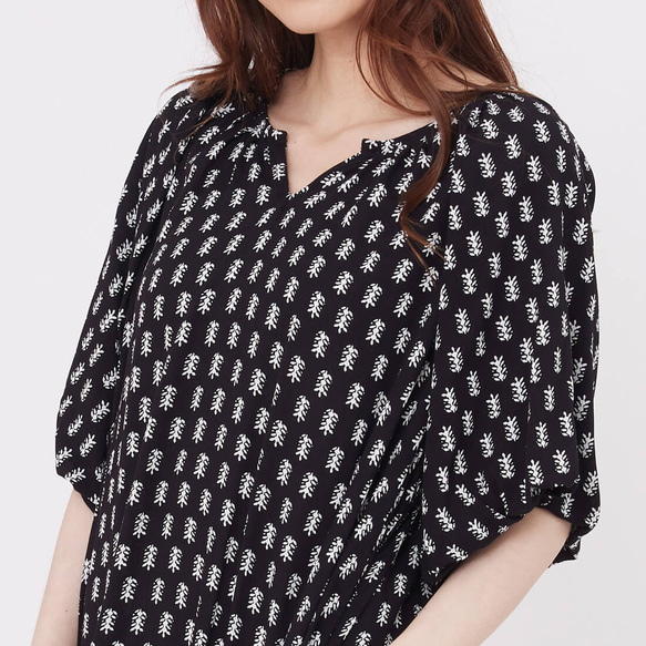 Kelly V Neck Puff Sleeve Dress Black Printed 6枚目の画像