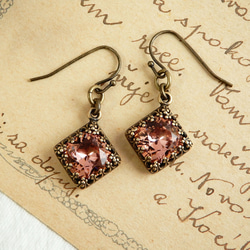 米色粉紅色 | 以色列金屬配件方形優質水晶仿古風格耳環（耳環）拉絲玫瑰 第1張的照片
