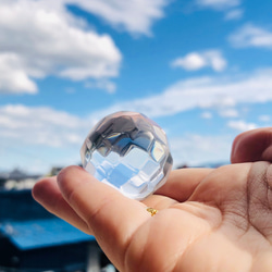 幸運を呼ぶ！虹入り水晶の丸玉 天然石 虹色の星 通販 16452384｜Creema