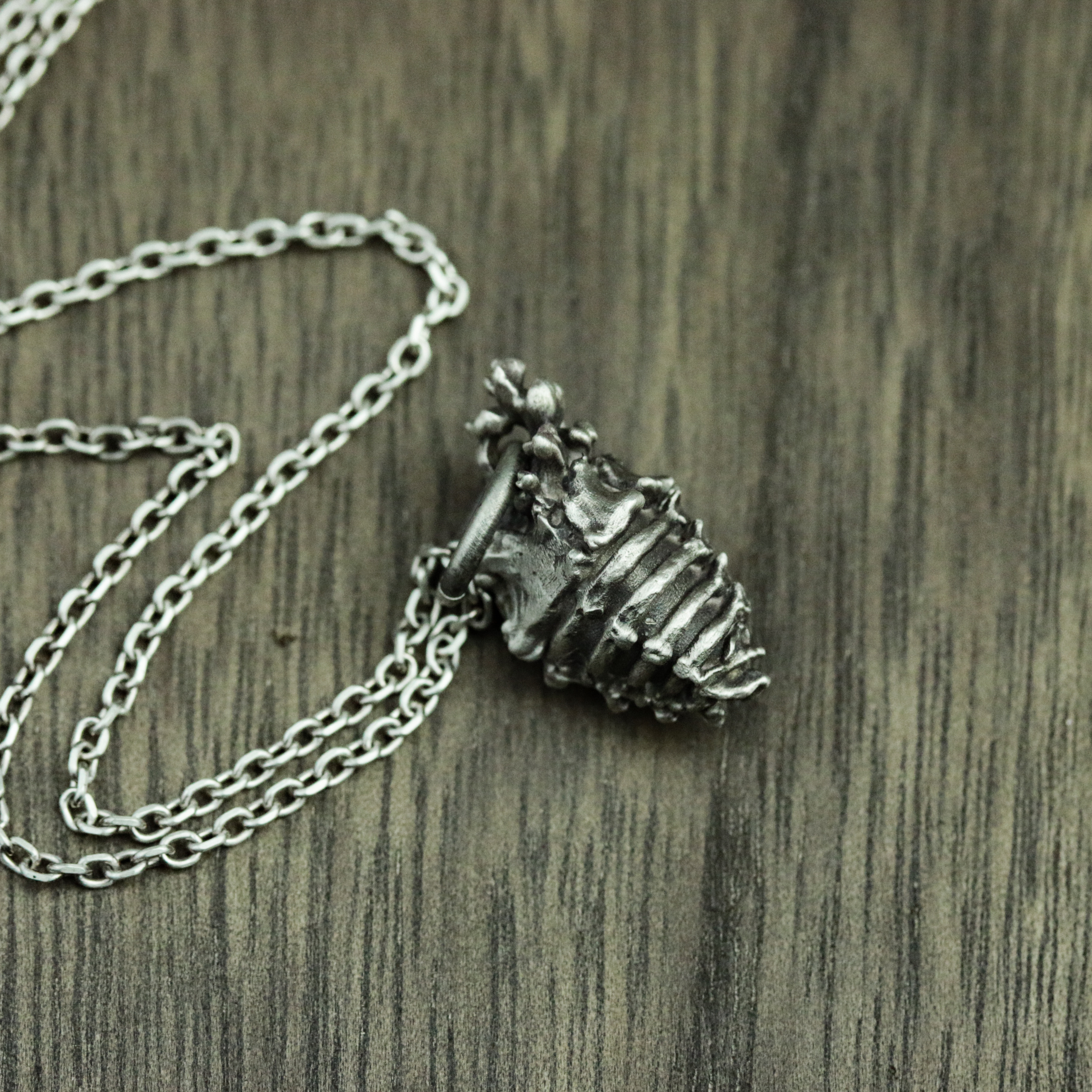 ハートスカルシルバーペンダント、ハートシルバーペンダント、スターリング シルバー ゴシック ペンダント - 手作り