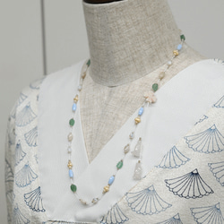金具不使用　long　silk necklaceローズクオーツのお花が ゆらゆら　ラリエット　 4枚目の画像