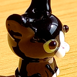 新型です(ω) とんぼ玉の黒白猫 B 3枚目の画像