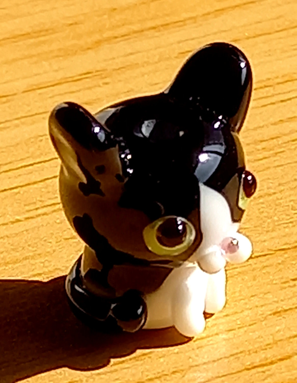 新型です(ω) とんぼ玉の黒白猫 C 4枚目の画像