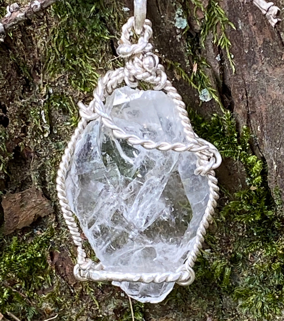 ファーデン水晶の原石と純銀のペンダントトップ 8枚目の画像