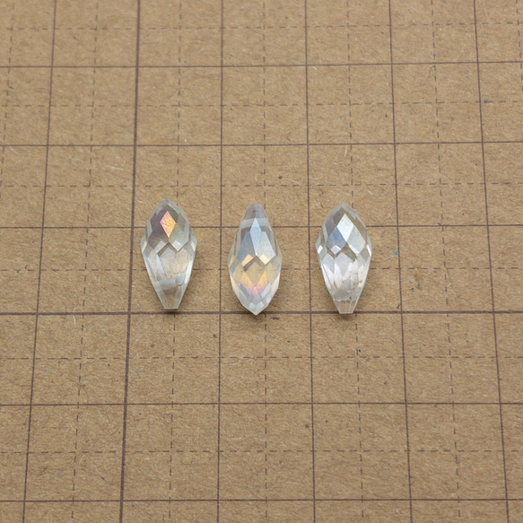 ＊20粒＊ ガラスビーズ ティアドロップ 横穴 13x6mm ブリオレット クレオ  クリアAB bz038 5枚目の画像