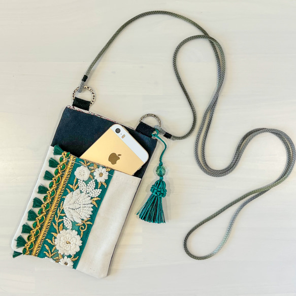 Green×Flower 刺繍リボンのスマホポシェット/スマホポーチ スマホ