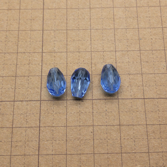 ＊18粒入り＊ ガラスビーズ ティアドロップ 縦穴 貫通 11x8mm 藤紫色 bz031 6枚目の画像