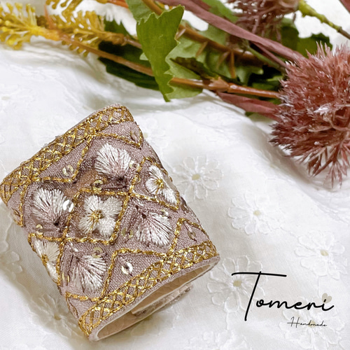 ♡インド刺繍リボン ポニーフック ヘアカフ アイボリーふんわりレース