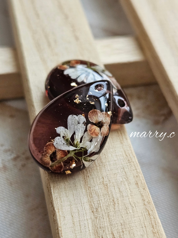 ココアブラウンなしずくピアス・イヤリングmarry.c's handmadeaccessory 1枚目の画像