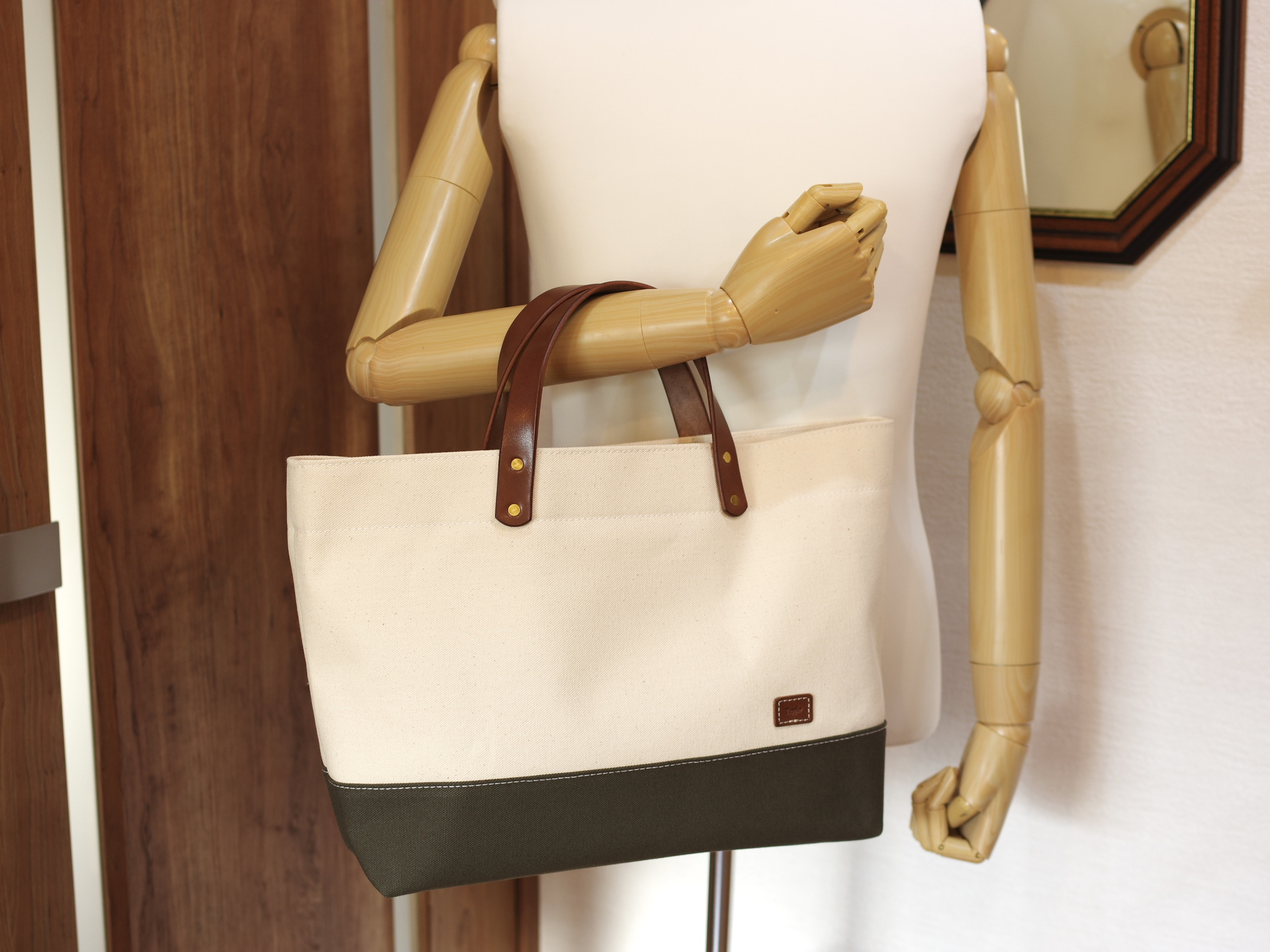 レザーハンドル (ショートハンドル)帆布トートバッグ A4横長 生成り×オリーブ