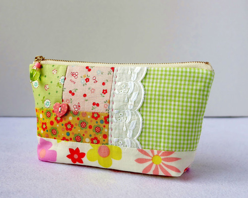 ○Saleいろんな四角パッチ＊可愛い黄緑とピンクのポーチ○ ポーチ こ