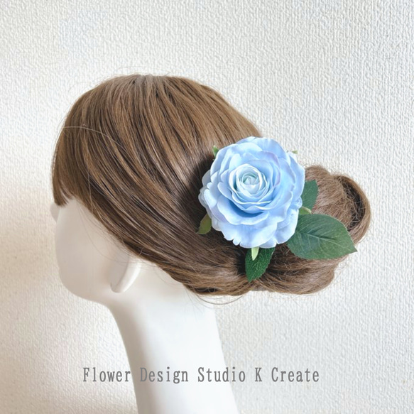 薔薇と葉っぱの髪飾り（水色） 水色 薔薇 髪飾り フローレス