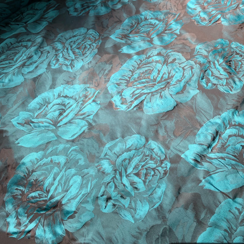 生地］イタリア製高級 シルクジャガード 薔薇柄 ブルーグリーン 10cm  