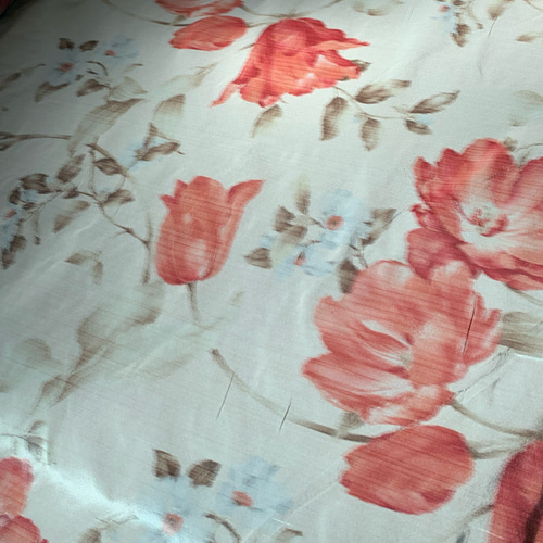 生地］イタリア製高級 タフタ絵画風ぼかしプリント 花柄 ブルー 10cm  