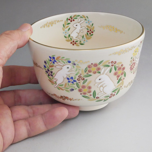 楽焼 茶碗 共箱付 兎波意匠 抹茶碗 茶道具 作家物 和陶 楽焼 茶碗 共箱付 兎波意匠 抹茶碗 茶道具 作家物 和陶 茶道具