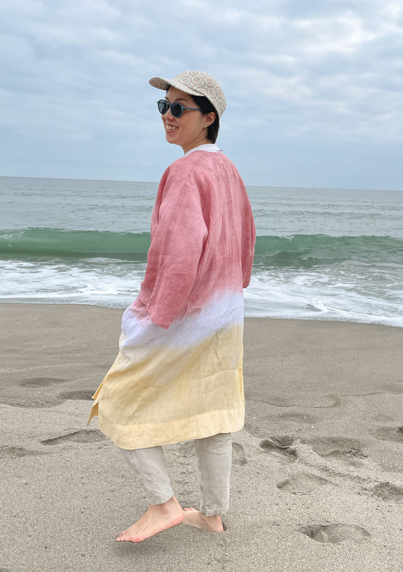 送料無料 ゆったりたっぷりのんびり！フレンチリネン泥染の羽織りコート " Tropical Time "ピンク+イエロー 4枚目の画像
