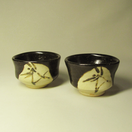 黒織部蜻蛉絵片口・ぐい吞み（2個）セット CKS-1 陶器/酒器