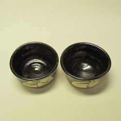 黒織部蜻蛉絵片口・ぐい吞み（２個）セット CKS-1　陶器/酒器/片口/ぐい呑み 9枚目の画像