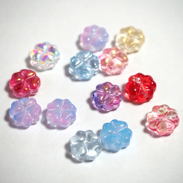 30個 クローバー ガラスビーズ 8mm ミックスカラー ビーズ