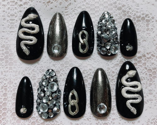 ネイルチップ 蛇ネイル ブラックネイル ネイルチップ（つけ爪） Suzu