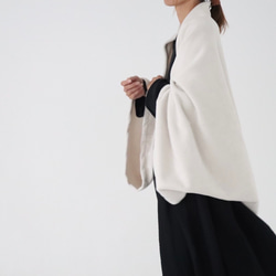 秋冬3way大人の高級メルトンフリースストール／ストールにもアウターにもブランケットにも使い方色々／アイボリー 10枚目の画像