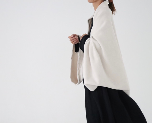 秋冬3way大人の高級メルトンフリースストール／ストールにもアウターにもブランケットにも使い方色々／アイボリー 10枚目の画像