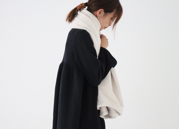 秋冬3way大人の高級メルトンフリースストール／ストールにもアウターにもブランケットにも使い方色々／アイボリー 7枚目の画像