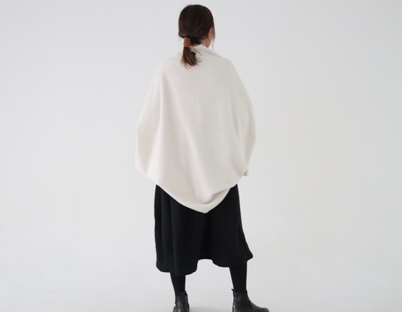 秋冬3way大人の高級メルトンフリースストール／ストールにもアウターにもブランケットにも使い方色々／アイボリー 5枚目の画像
