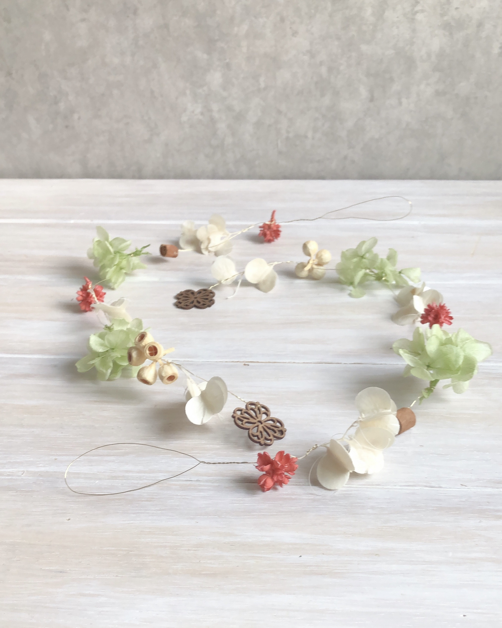 No20 ドライとプリザーブドフラワーのフラワーガーランド✲*゜