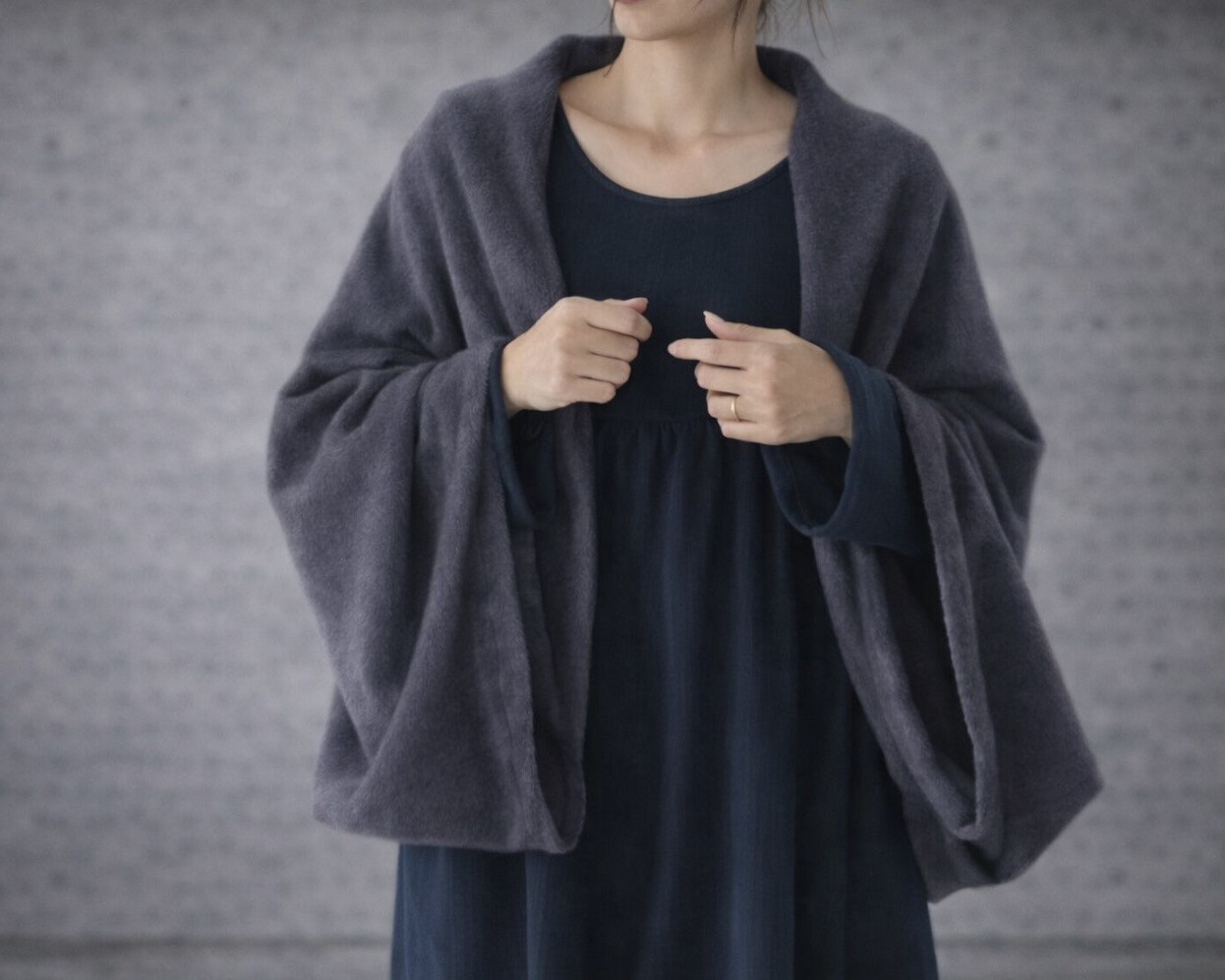 秋冬3way大人の高級メルトンフリースストール／ストールにもアウターにもブランケットにも使い方色々／ネイビー