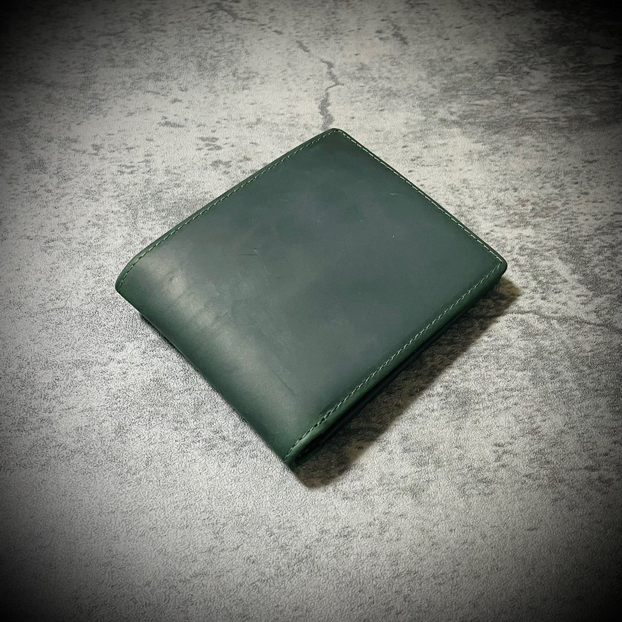 イタリアンレザー ヌバック 折財布 二つ折り 本革メンズ レディス 牛革 コンパクト 経年変化 ハンドメイド グリーン
