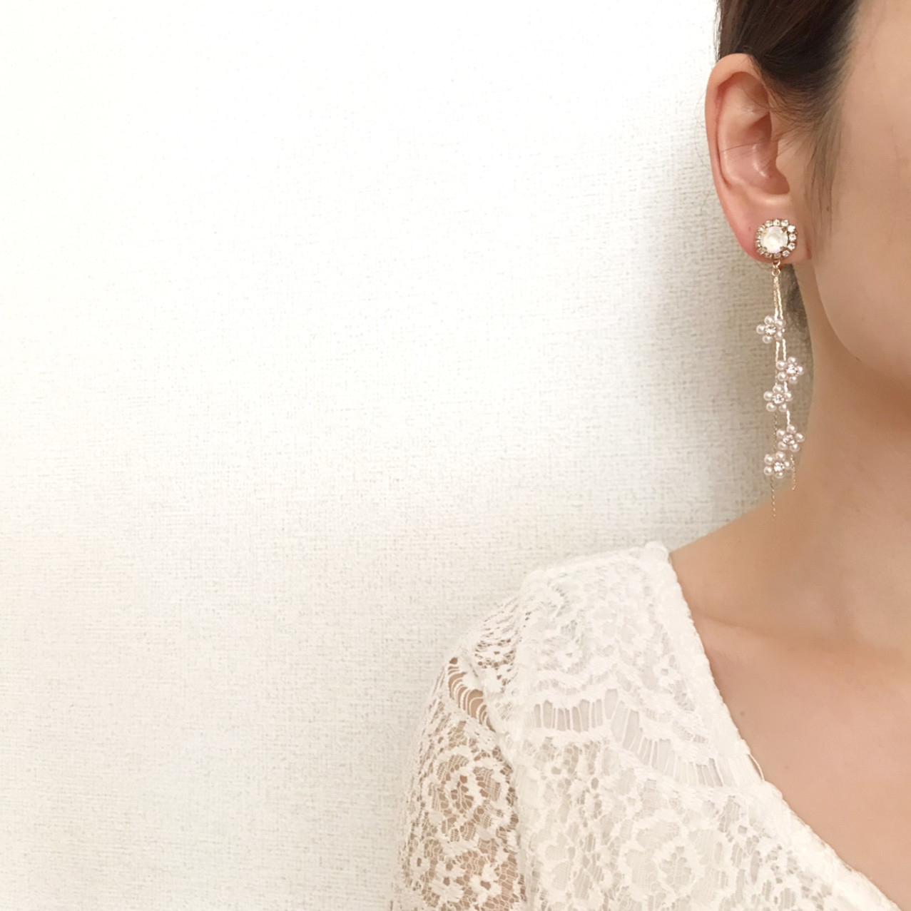 フラワーとスワロフスキーイヤリング【上品･花･ウェディング･ブライダル･パール】{RPG-989er｝