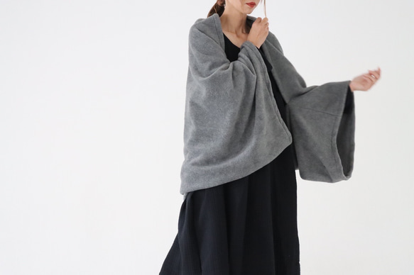 秋冬3way大人の高級メルトンフリースストール／ストールにもアウターにもブランケットにも使い方色々／グレー 10枚目の画像