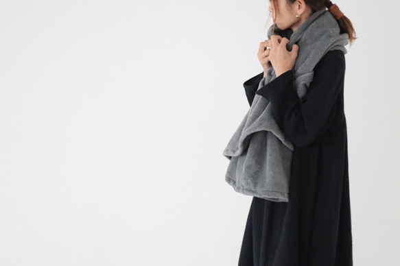 秋冬3way大人の高級メルトンフリースストール／ストールにもアウターにもブランケットにも使い方色々／グレー 11枚目の画像