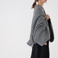 秋冬3way大人の高級メルトンフリースストール／ストールにもアウターにもブランケットにも使い方色々／グレー 8枚目の画像