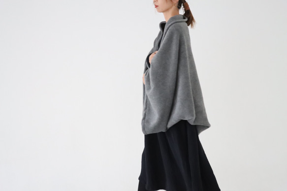 秋冬3way大人の高級メルトンフリースストール／ストールにもアウターにもブランケットにも使い方色々／グレー 3枚目の画像