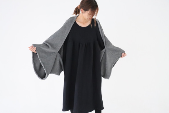 秋冬3way大人の高級メルトンフリースストール／ストールにもアウターにもブランケットにも使い方色々／グレー 4枚目の画像