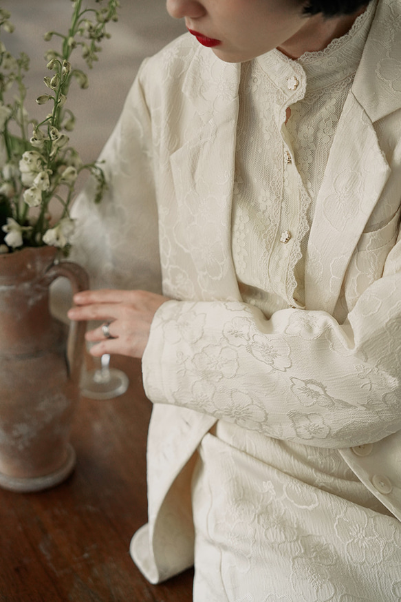 奶黃色 新中式宮廷復古古典蕾絲襯衣 提花刺綉雙層內裡襯衫上衣 第15張的照片