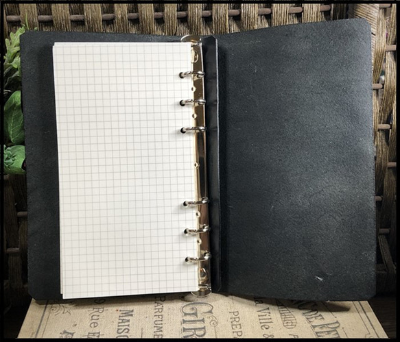 国産ブランド『栃木レザー』システム手帳 シンプル【極】バイブルサイズ リフィル付 ハンドメイド　送料無料 3枚目の画像