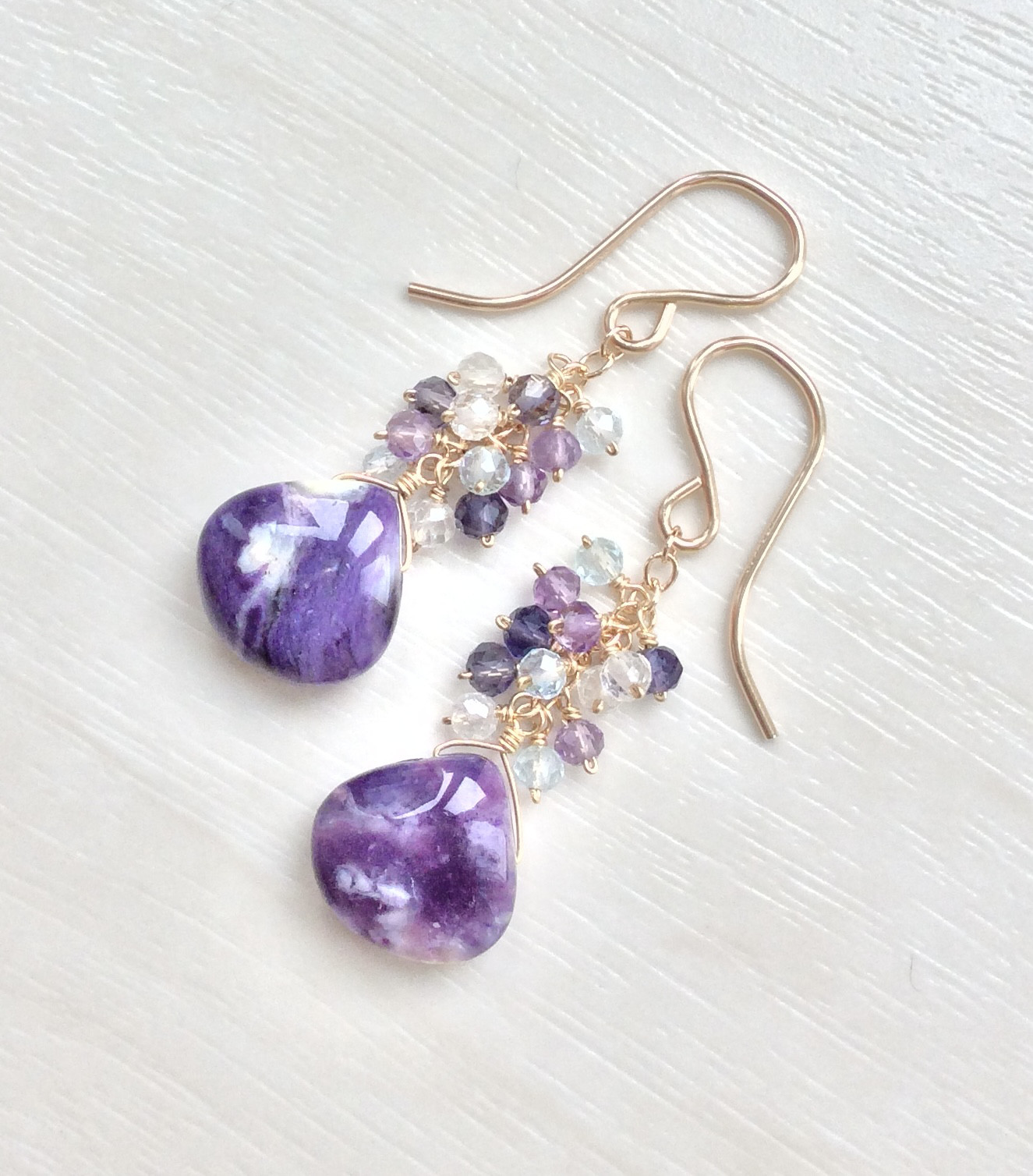 14kgf ティファニーオパールと天然石のふさふさピアス