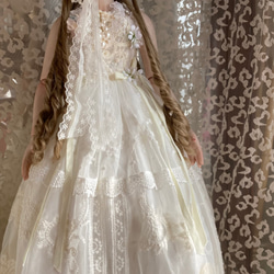 創作球体関節ビスクドール人形　栗色の髪の白いアンティーク調ロングドレスの女の子 14枚目の画像