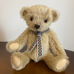 ベージュ色カーリーモヘア使用】グラスアイ巻き毛のテディベア 24cm