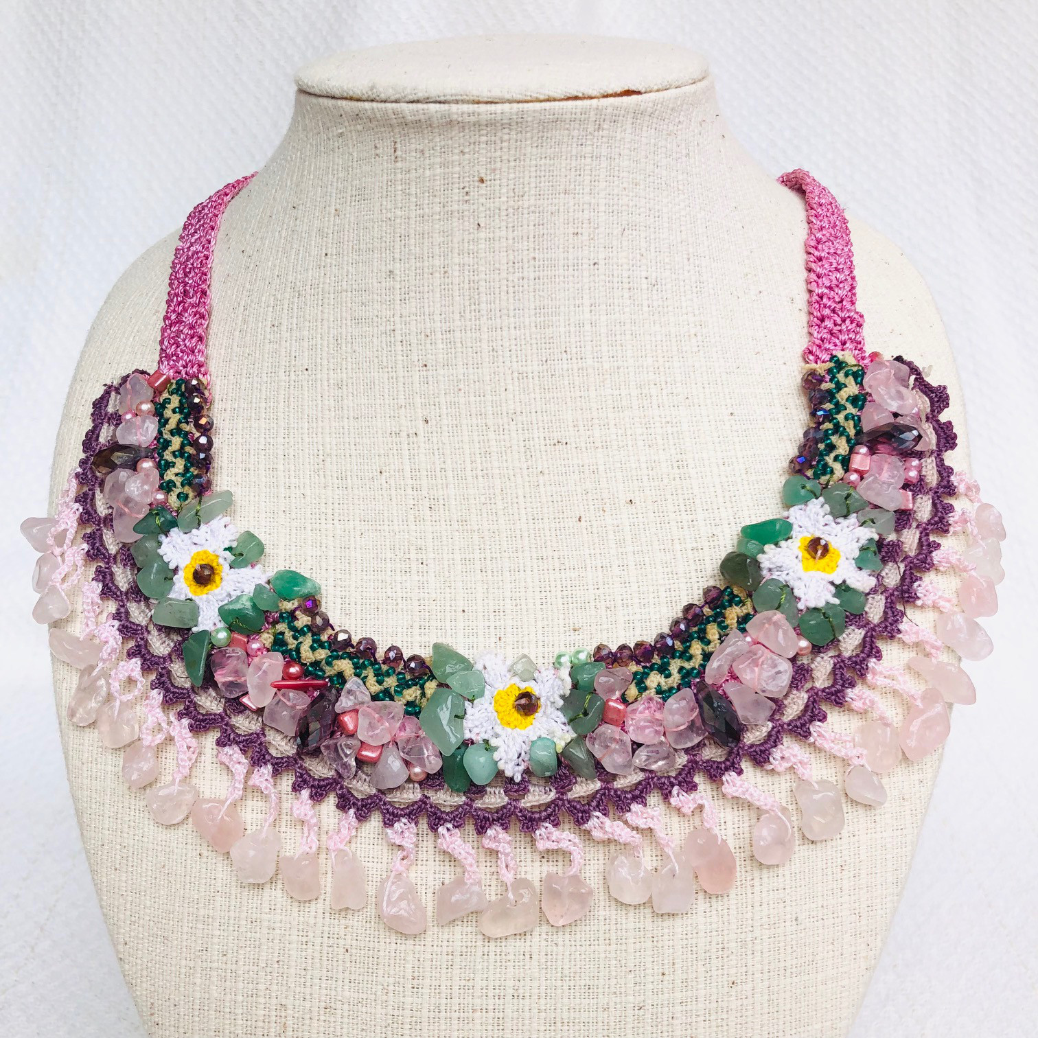 オヤネックレス　ローズクォーツが揺れて可憐な雰囲気に　オシャレが楽しみに　チョーカー25