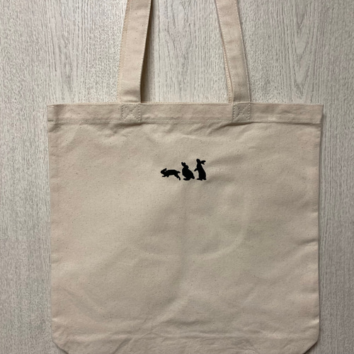 ウサギとクマの刺繍トートバッグ c4e3296ce9765d580542509b1d194d