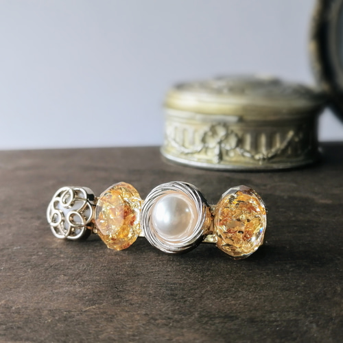 金木犀の宝石カットヘアクリップ / レジン / フラワー ヘアクリップ 