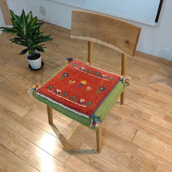 ペルシャ　ギャッベ　ミニマット　39x40cm　茜色　花　手織り絨毯　ギャベ　ギャッぺ 2枚目の画像