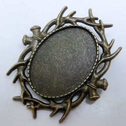 再々販＜2個＞小枝ブローチセッティング:25×18mm用（金古美） 1枚目の画像